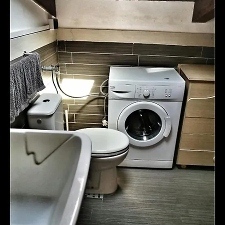 O'sapunariello-skyline * Nápoles